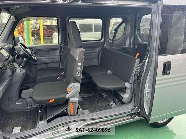 Honda N-VAN 2024-02 307997-3