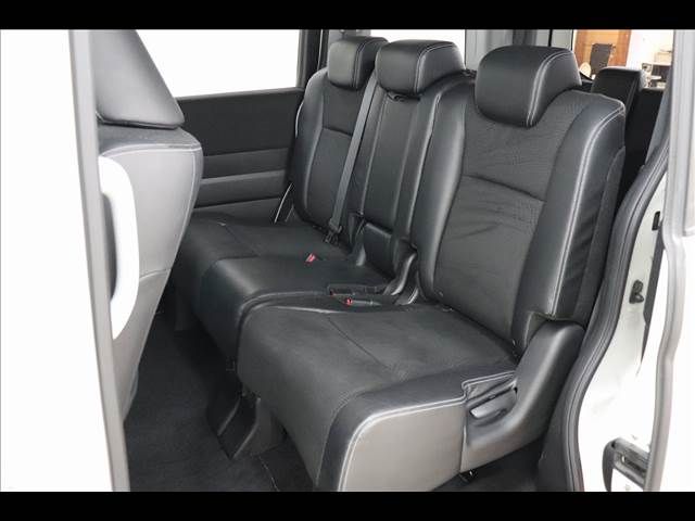 Honda e 2015-01 28849-11