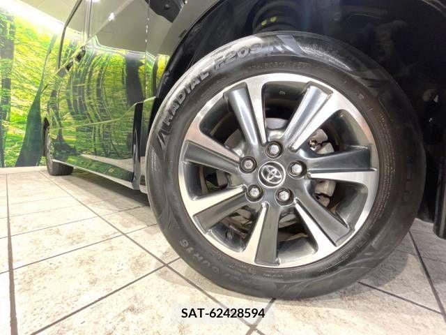Toyota NOAH 2017-11 365118-13