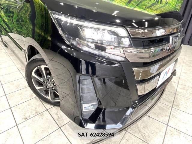 Toyota NOAH 2017-11 365118-12