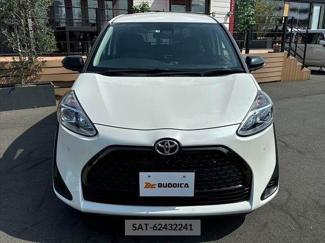 Toyota SIENTA 2019-10 385167-8