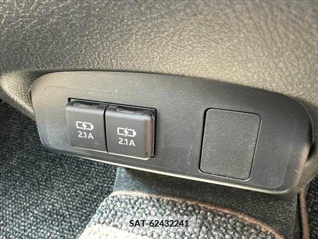 Toyota SIENTA 2019-10 385167-28