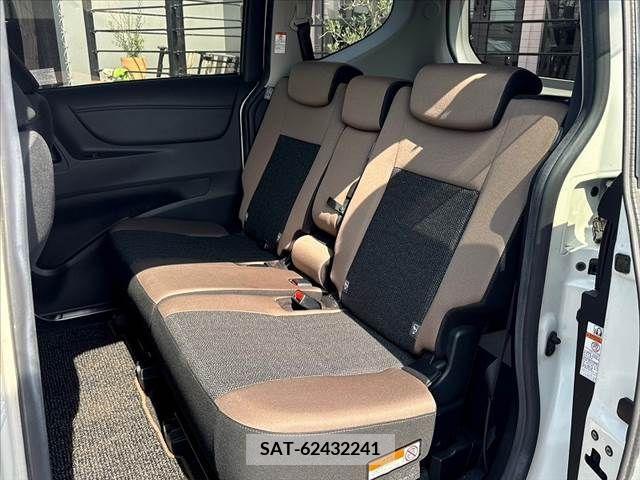 Toyota SIENTA 2019-10 385167-17