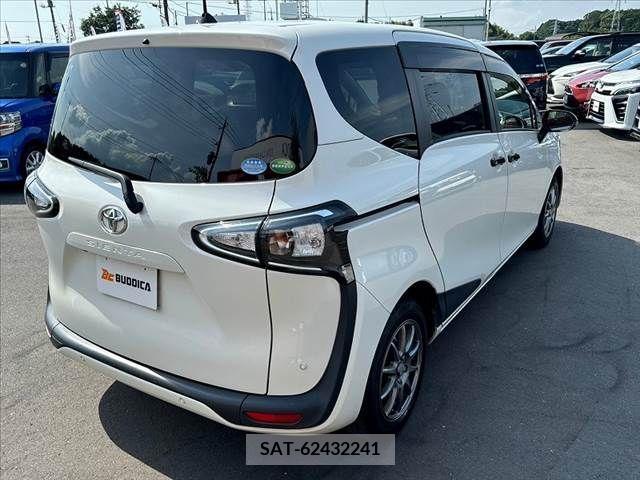 Toyota SIENTA 2019-10 385167-12