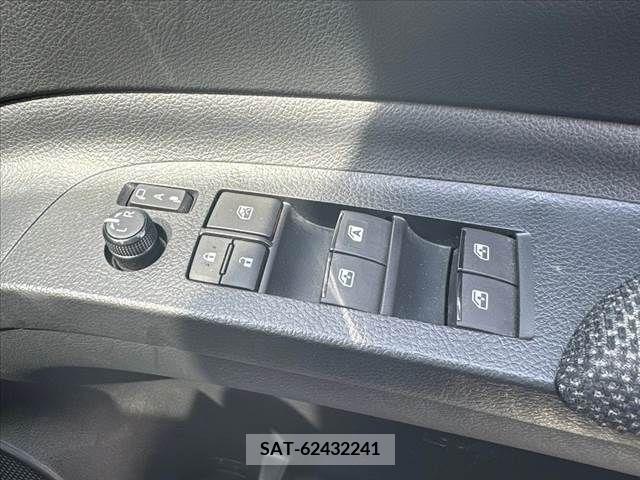 Toyota SIENTA 2019-10 385167-24