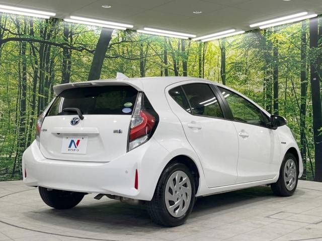 Toyota AQUA 2018-10 186750-17