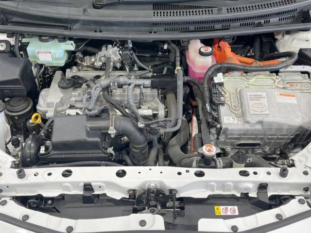 Toyota AQUA 2018-10 186750-18