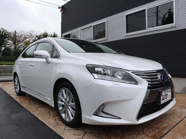 Lexus HS 2014-05 187406-2