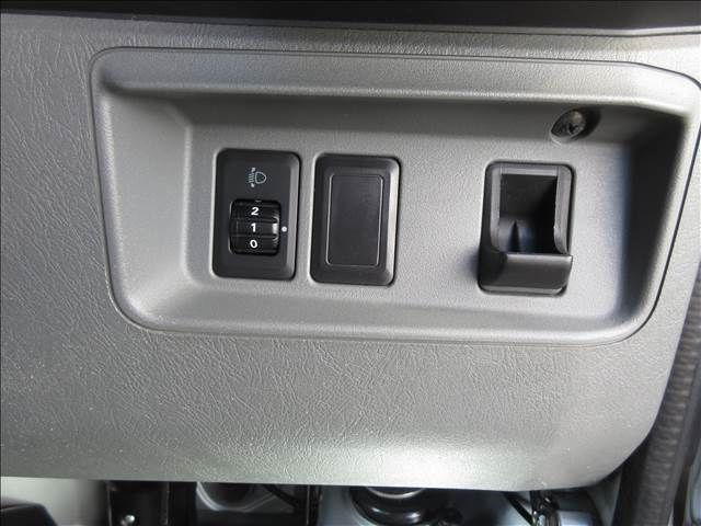 Nissan CLIPPER VAN 2010-12 3515-15