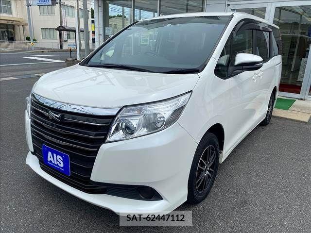 Toyota NOAH 2015-11 321439-0