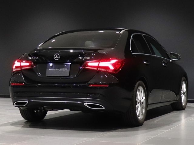 Mercedes Benz A-CLASS 2019-11 20412-11