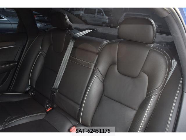 Volvo S90 2017-09 254436-15