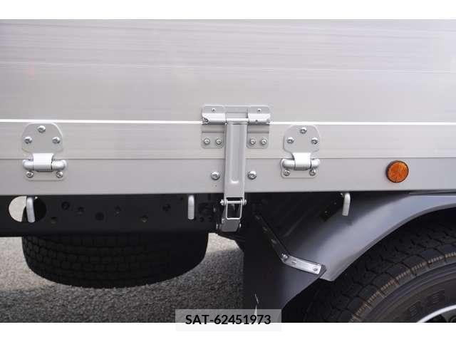 MITSUBISHI FUSO Fighter 2024-01 270185-19