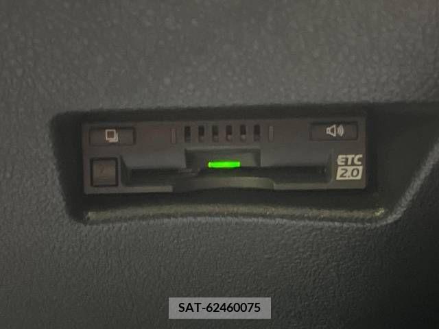 Toyota SIENTA 2016-10 314637-7