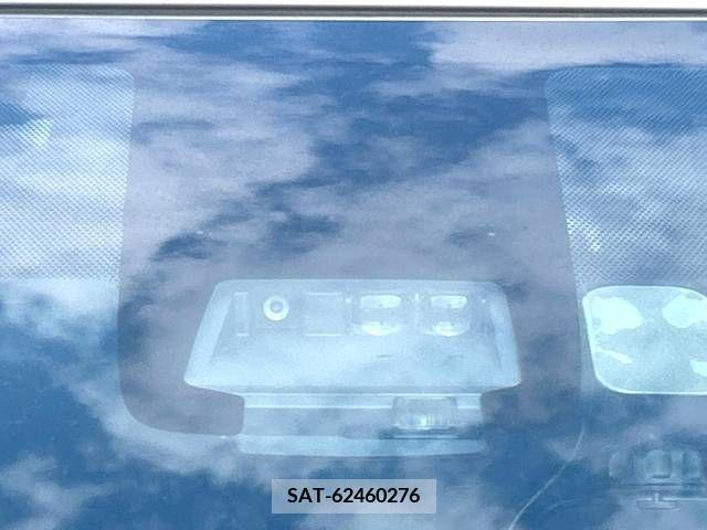 Toyota SIENTA 2016-03 368218-4