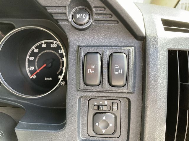 Mitsubishi DELICA D5 2012-05 19601-13