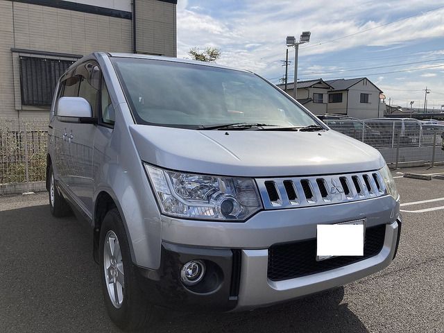 Mitsubishi DELICA D5 2012-05 19601-2