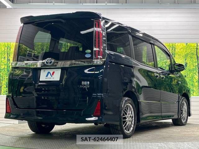 Toyota NOAH HYBRID 2019-05 214075-17
