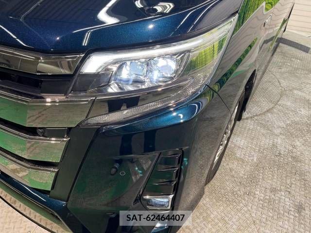 Toyota NOAH HYBRID 2019-05 214075-12