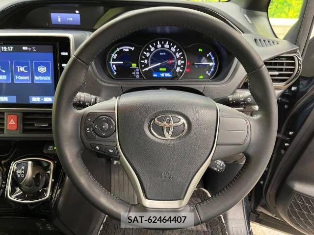 Toyota NOAH HYBRID 2019-05 214075-11