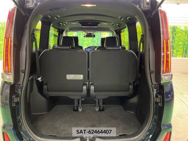 Toyota NOAH HYBRID 2019-05 214075-10