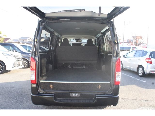 Toyota HIACE VAN 2018-08 183599-6