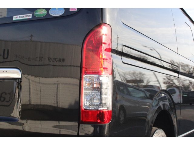 Toyota HIACE VAN 2018-08 183599-24
