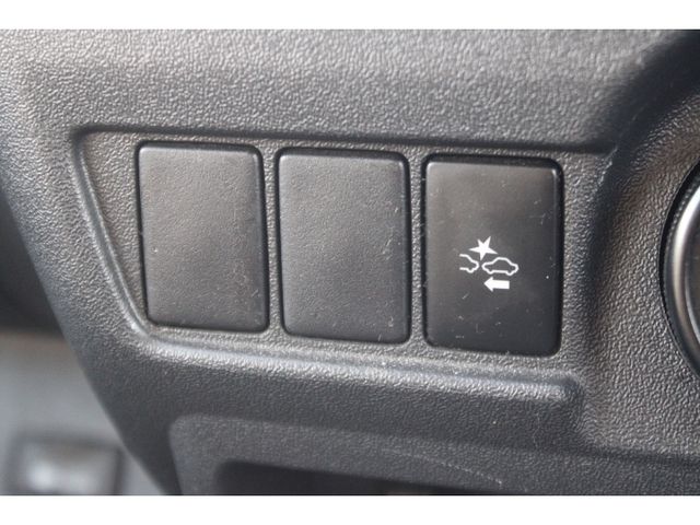 Toyota HIACE VAN 2018-08 183599-11