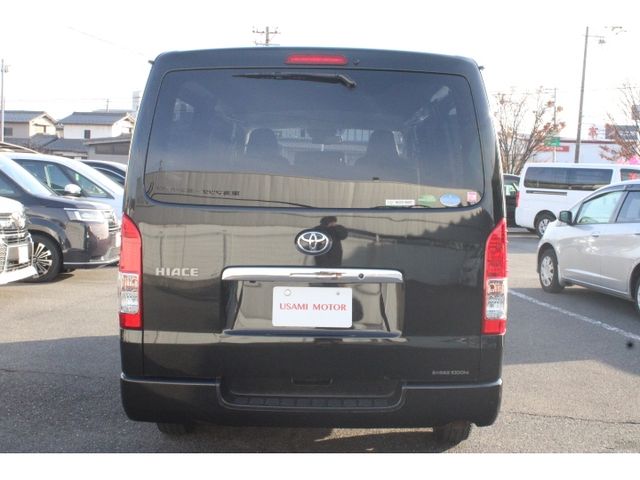 Toyota HIACE VAN 2018-08 183599-22