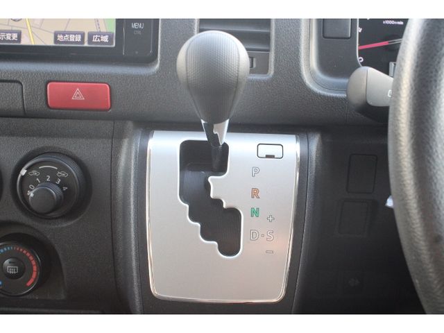 Toyota HIACE VAN 2018-08 183599-18