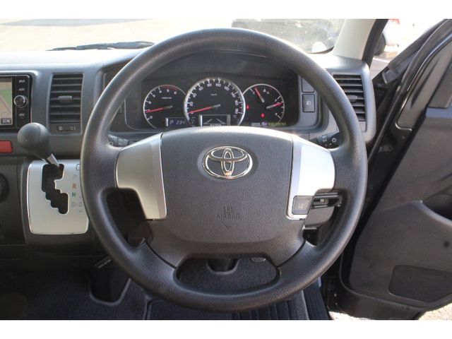 Toyota HIACE VAN 2018-08 183599-9