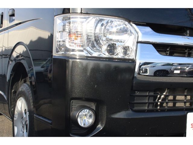 Toyota HIACE VAN 2018-08 183599-23