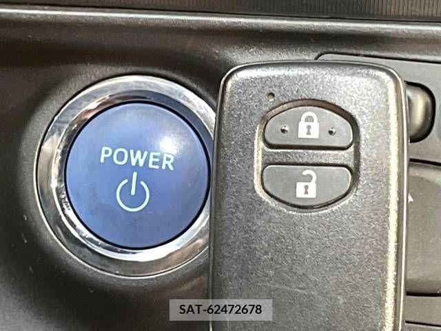 Toyota AQUA 2014-02 250675-3