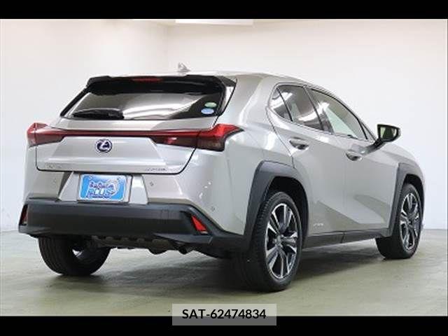 Lexus UX 2019-07 275930-18