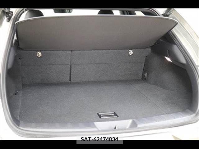 Lexus UX 2019-07 275930-13