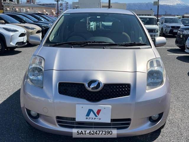 Toyota VITZ 2006-11 256166-14