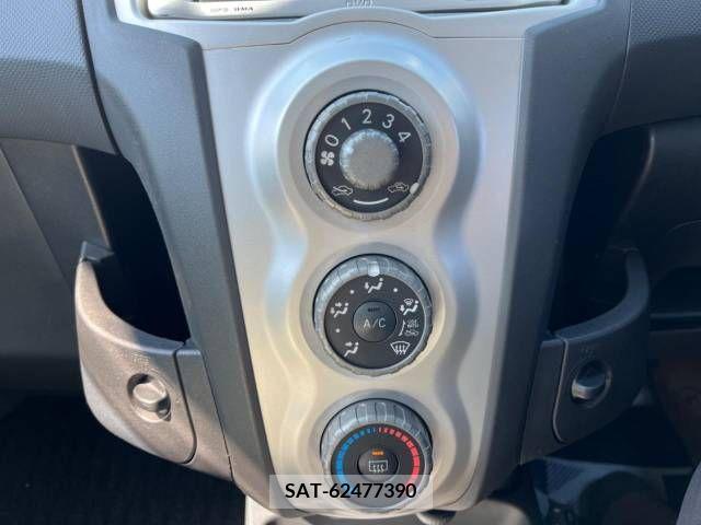 Toyota VITZ 2006-11 256166-5