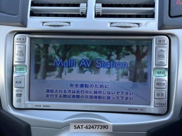 Toyota VITZ 2006-11 256166-2
