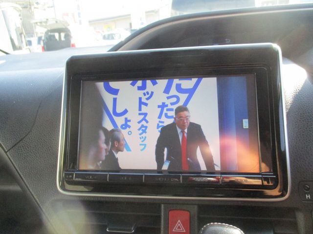 Toyota VOXY 2016-03 20696-9
