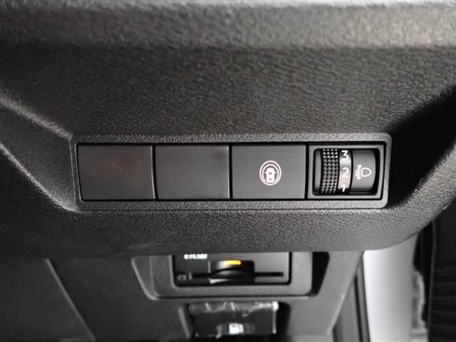 Nissan NOTE 2021-10 15090-17
