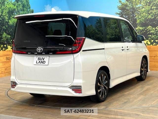 Toyota NOAH 2023-04 365099-18