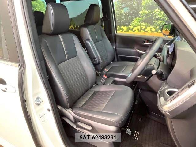 Toyota NOAH 2023-04 365099-8