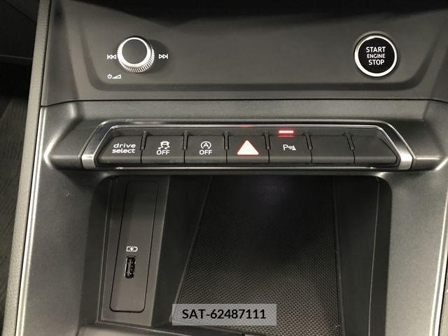 Audi Q3 2021-01 222325-12
