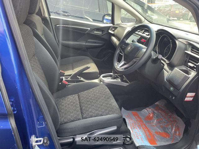 Honda FIT 2016-05 233948-4