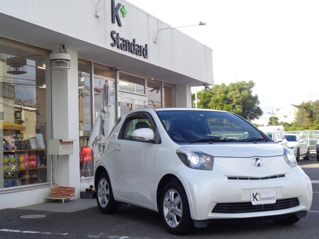 Toyota IQ 2010-08 193303-4