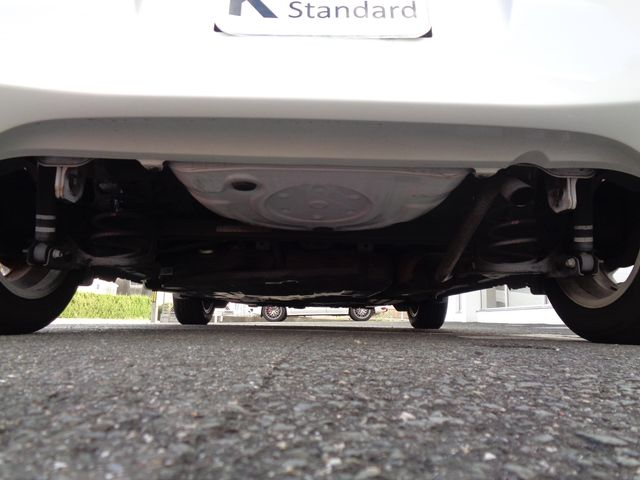 Toyota IQ 2010-08 193303-27