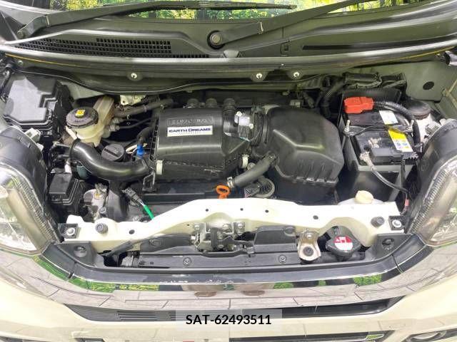 Honda N BOX CUSTOM 2016-01 335701-18