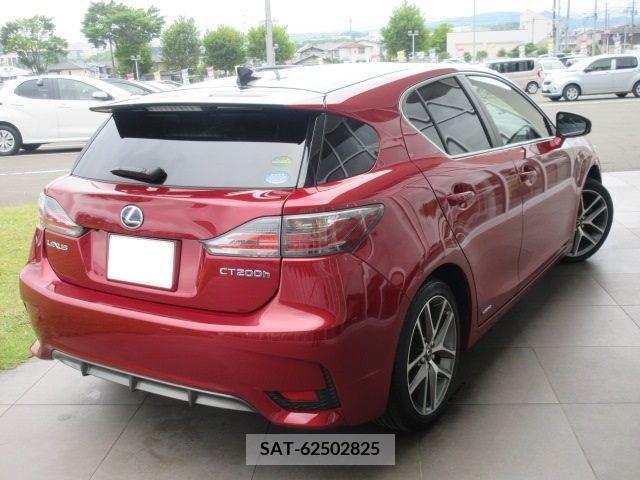 Lexus CT 2015-09 387898-1