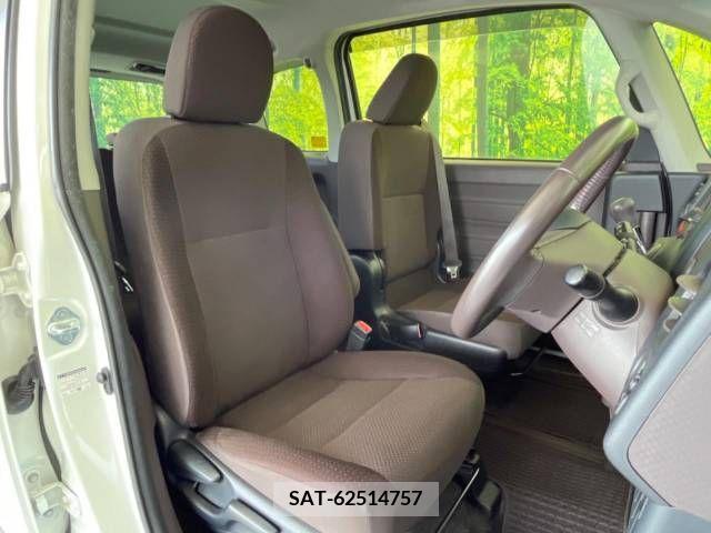 Toyota PORTE 2014-03 313682-8