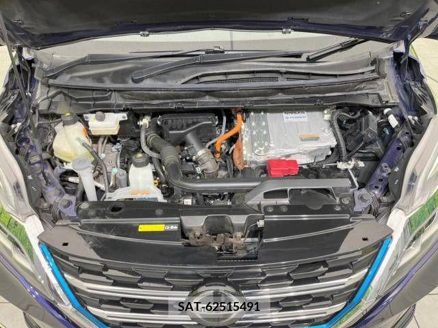 Nissan SERENA 2019-10 325616-19